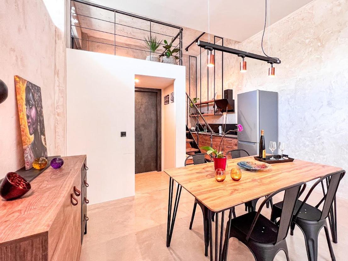 Mini Loft Apartment Kalamáta Buitenkant foto